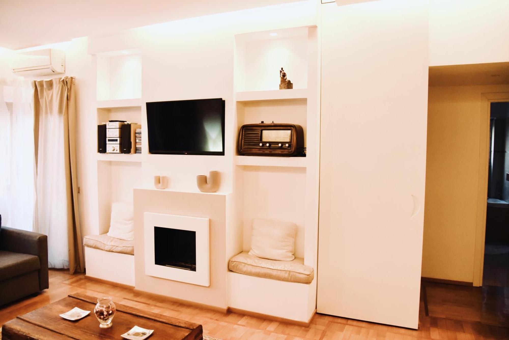 Chic And Elegant Apartment In The Heart Of Рим Экстерьер фото